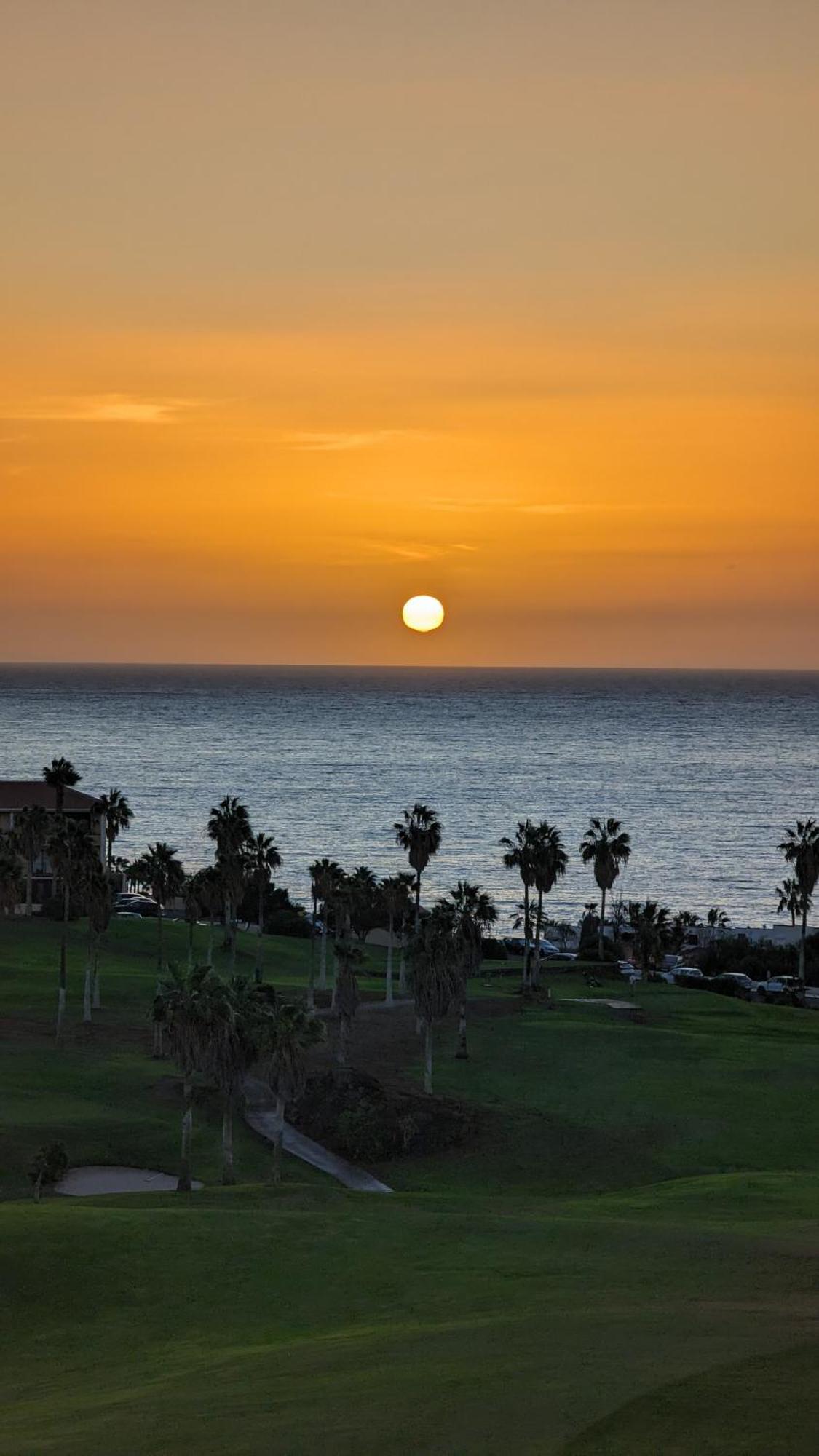 Golf View Apartment - Stunning Ocean View Golf Del Sur 산미겔데아보나 외부 사진