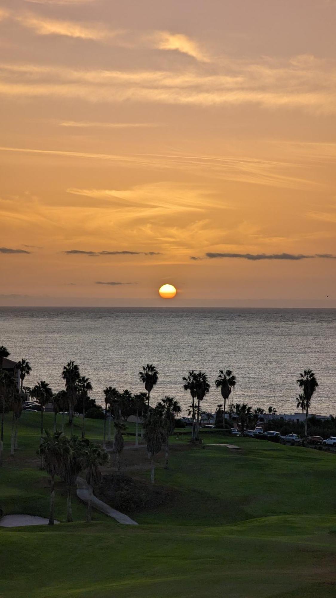 Golf View Apartment - Stunning Ocean View Golf Del Sur 산미겔데아보나 외부 사진